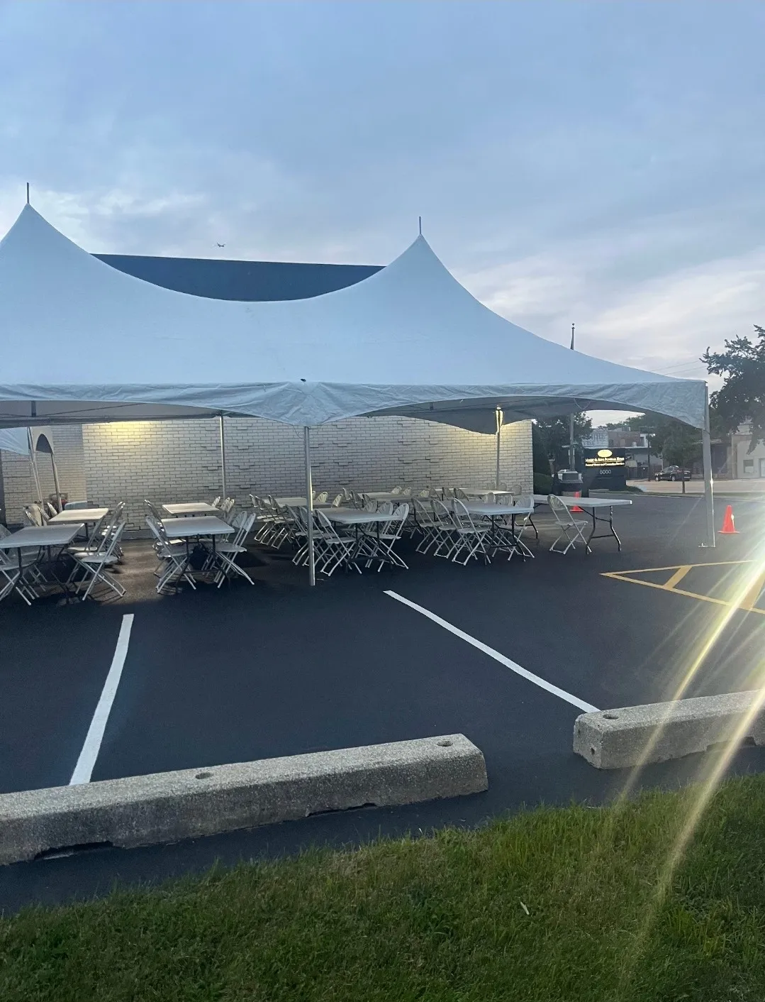 20 X 40 HIGH PEAK TENT INFORMATION & SEATING