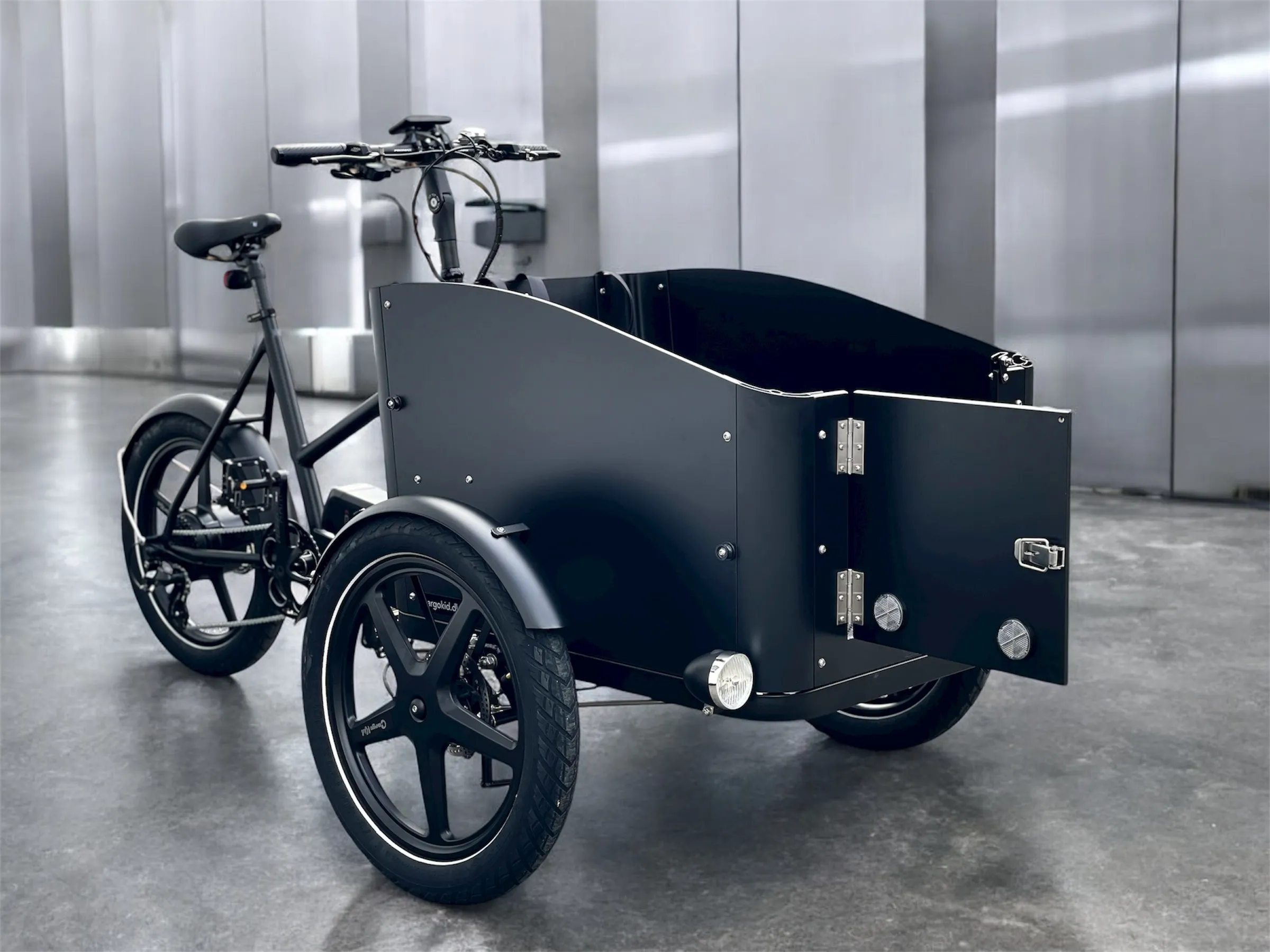 EL Ladcykel  Cargo Kid Pro Plus Front Loader, barn og Hund inkl dør