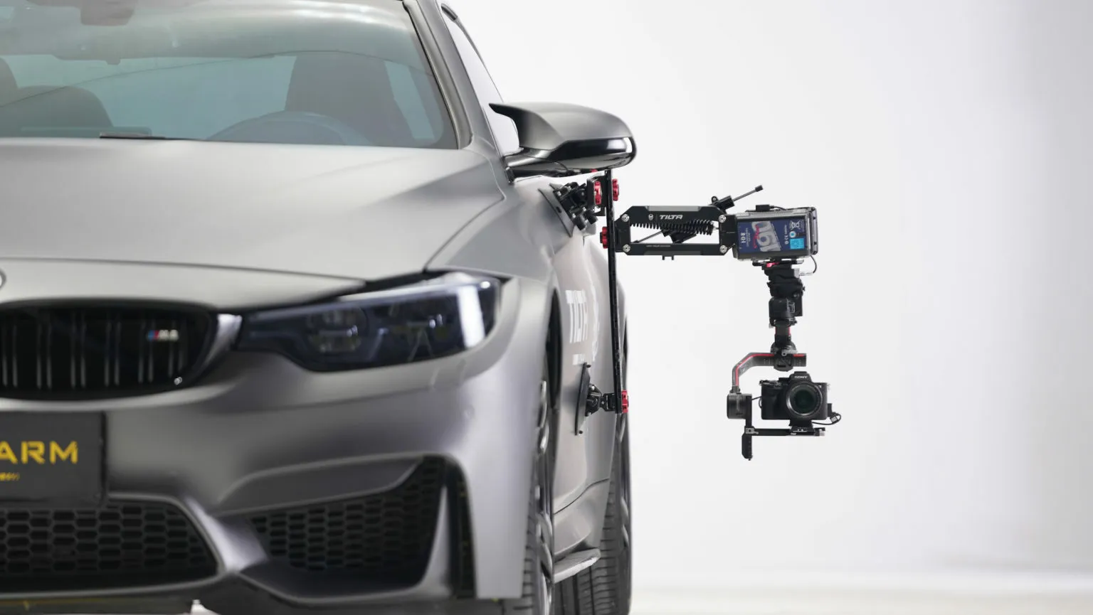 	 TILTA Hydra Alien Car Mounting System (V-Mount)