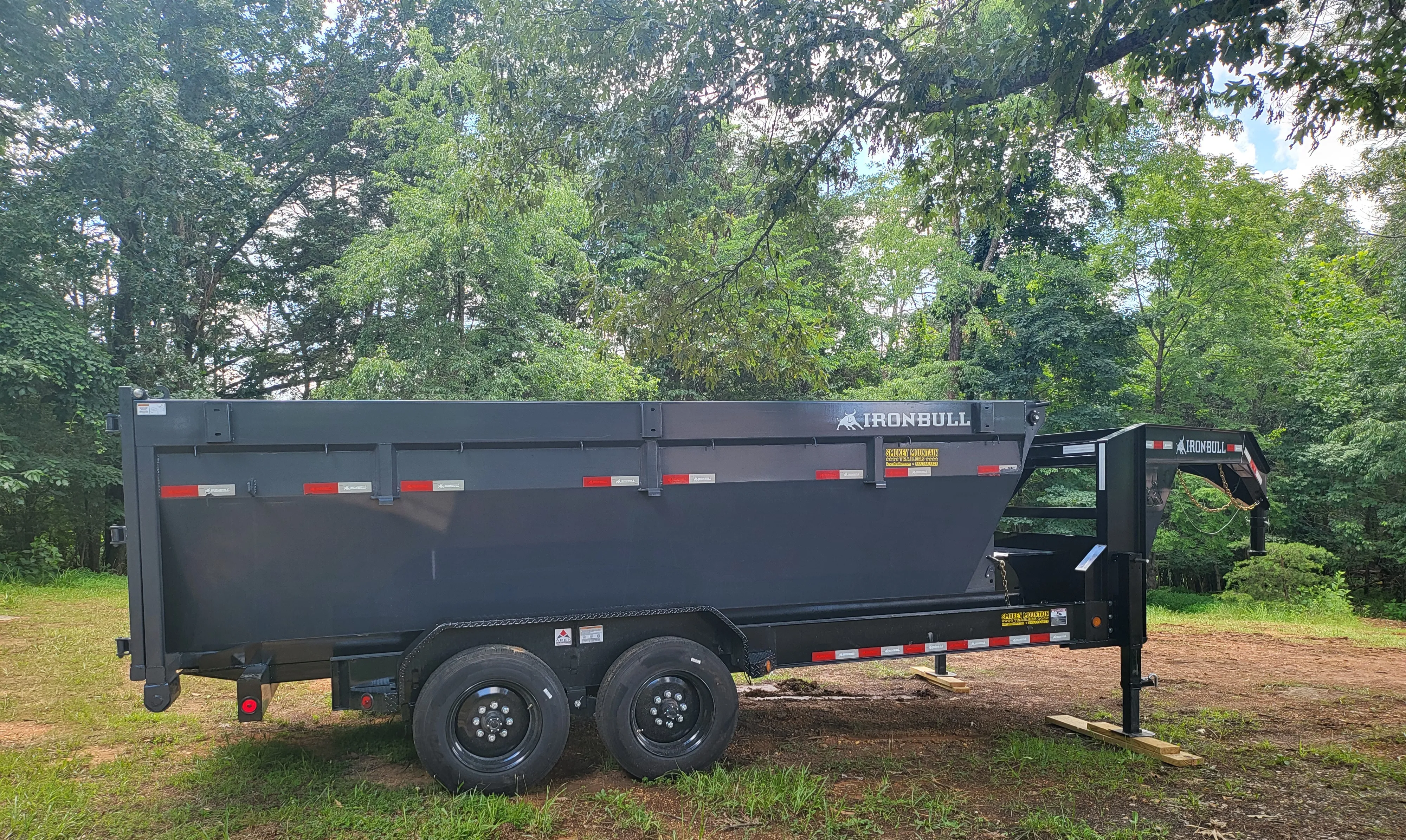 15-Yard Roll-Off Dumpster