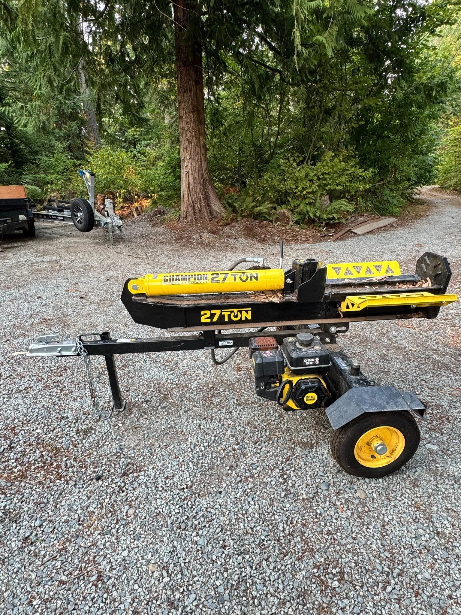 Champion 27-Ton Log Splitter