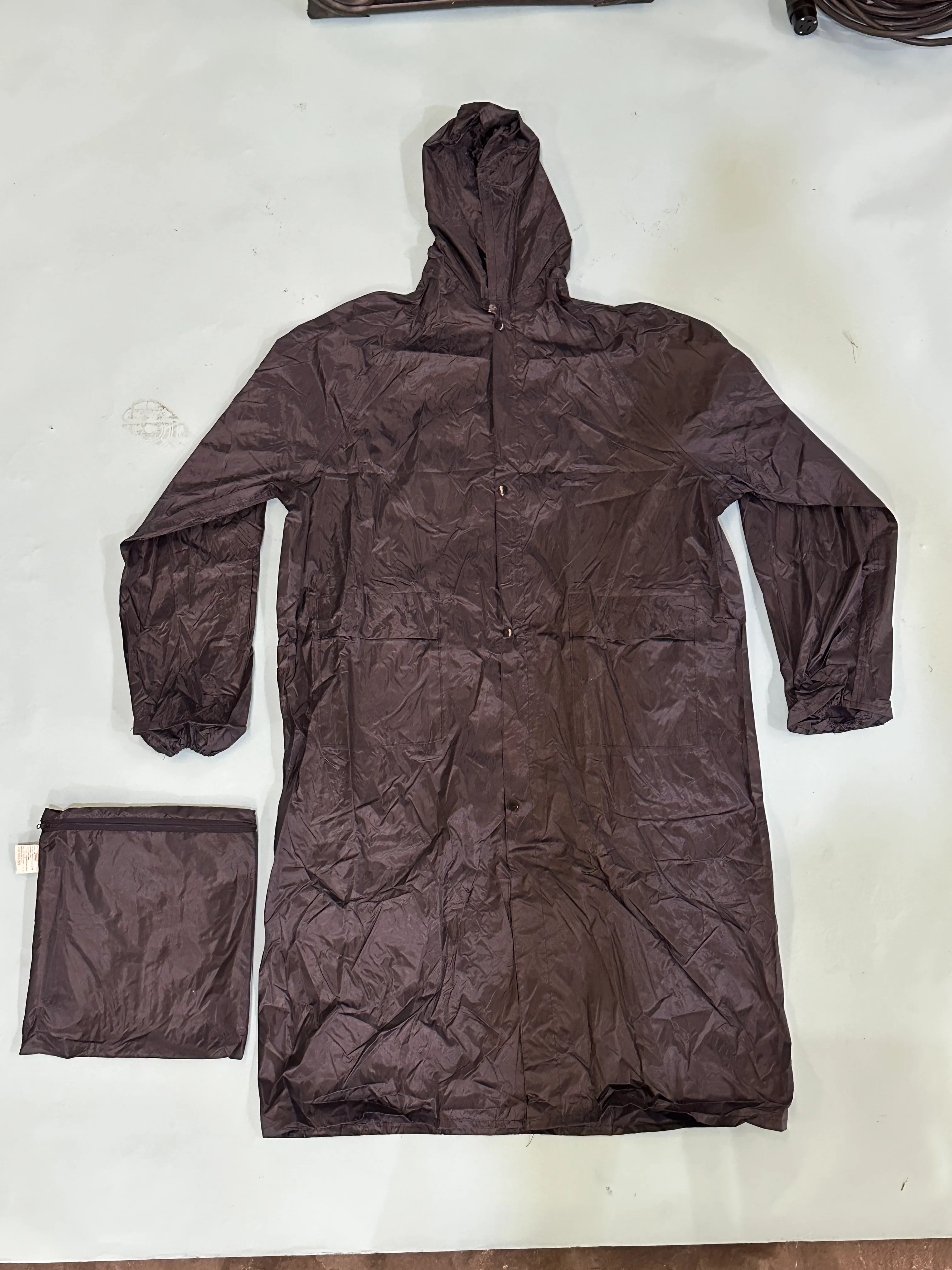 Poncho Impermeable Oscuro-401813