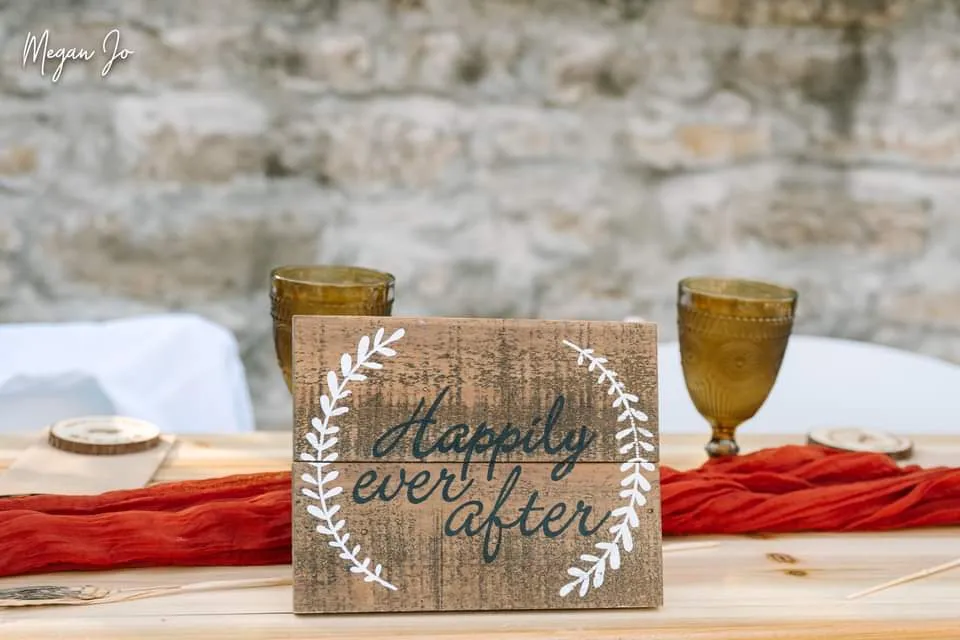 SIGN: rustic "happily ever after" table top