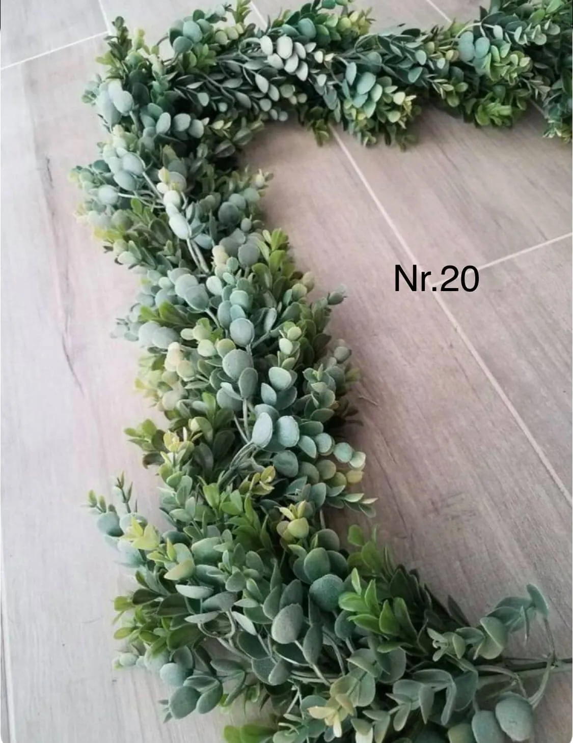 GREENERY: boxwood garland 6 foot (max 8)