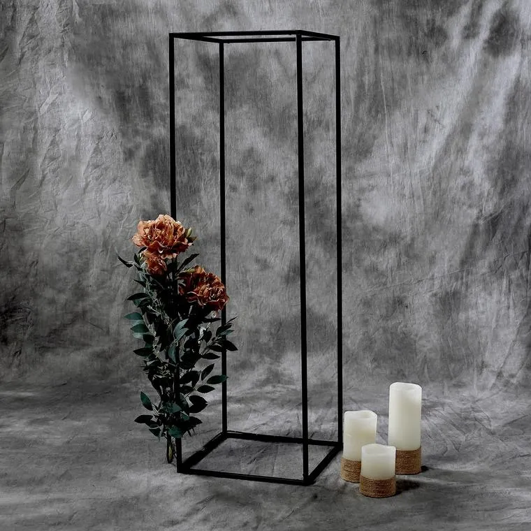 CENTERPIECE: 40" black metal stand [black+white collection]