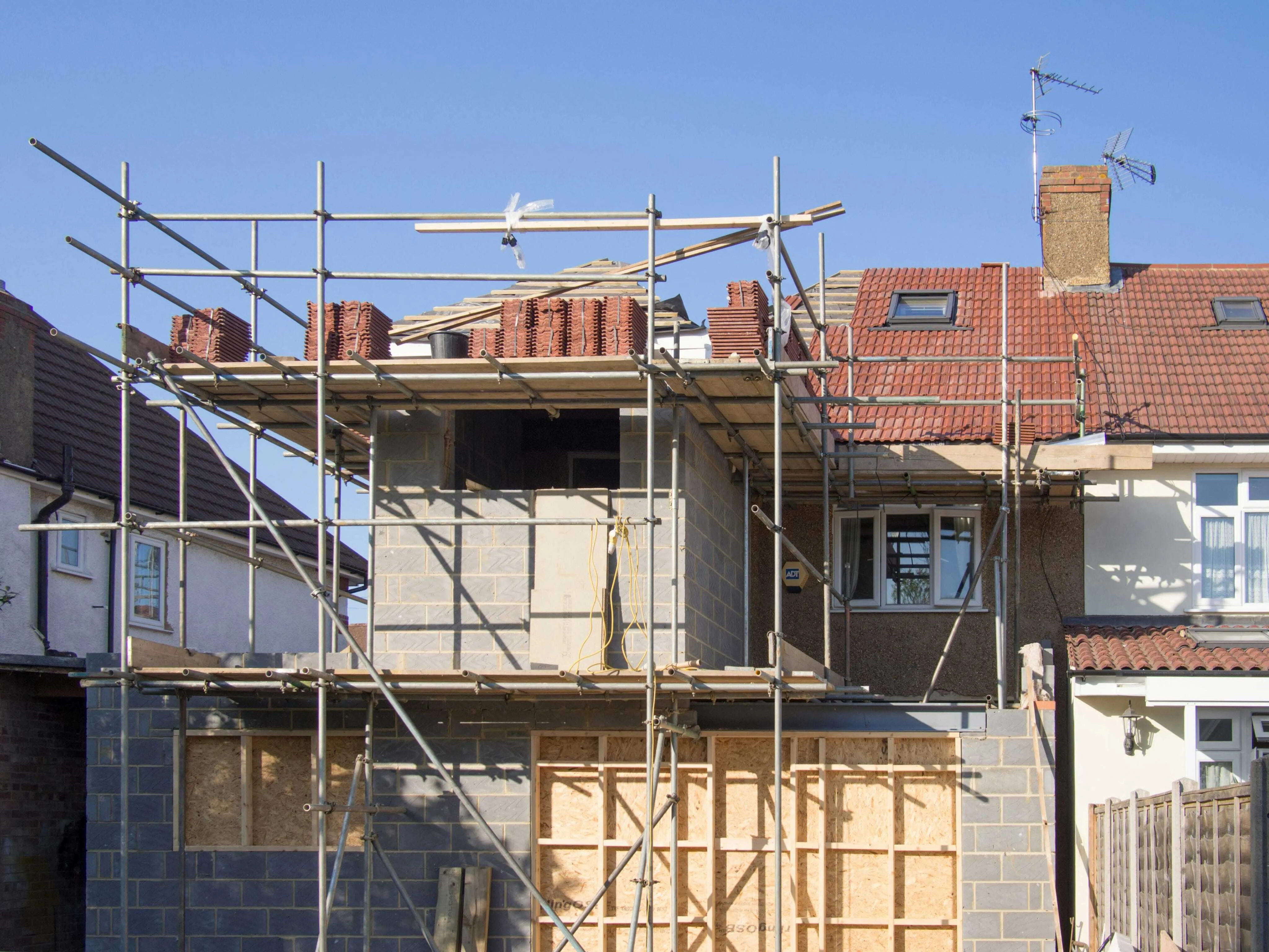 SCAFFOLDING FOR HOMES
