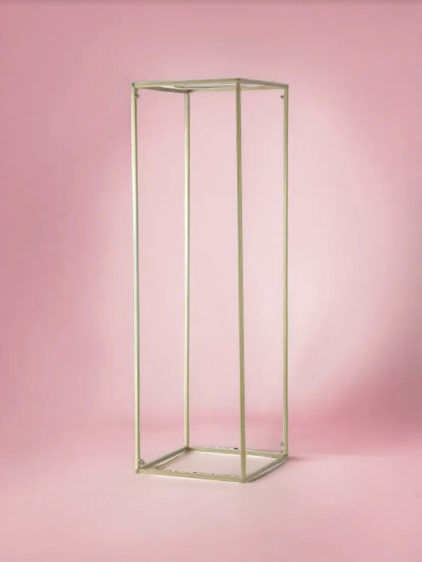 Geometric Flower Stand 40" (Gold)