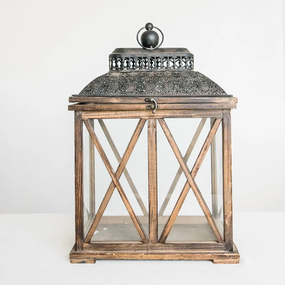 Timber Lantern Wishing Well