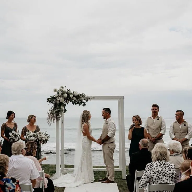 Timber Arbour - White 