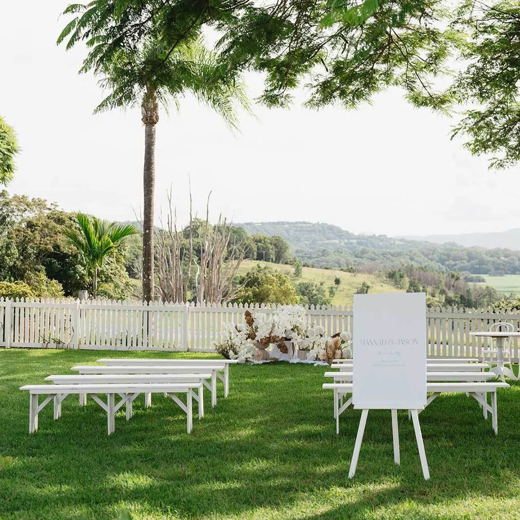 Easel White