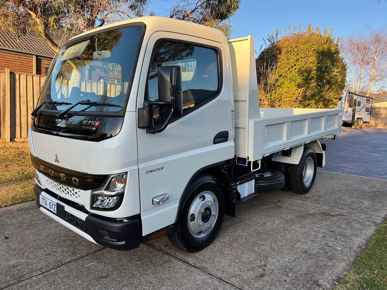 Bundle | Fuso Tipper + 10 x 5 Furniture Trailer