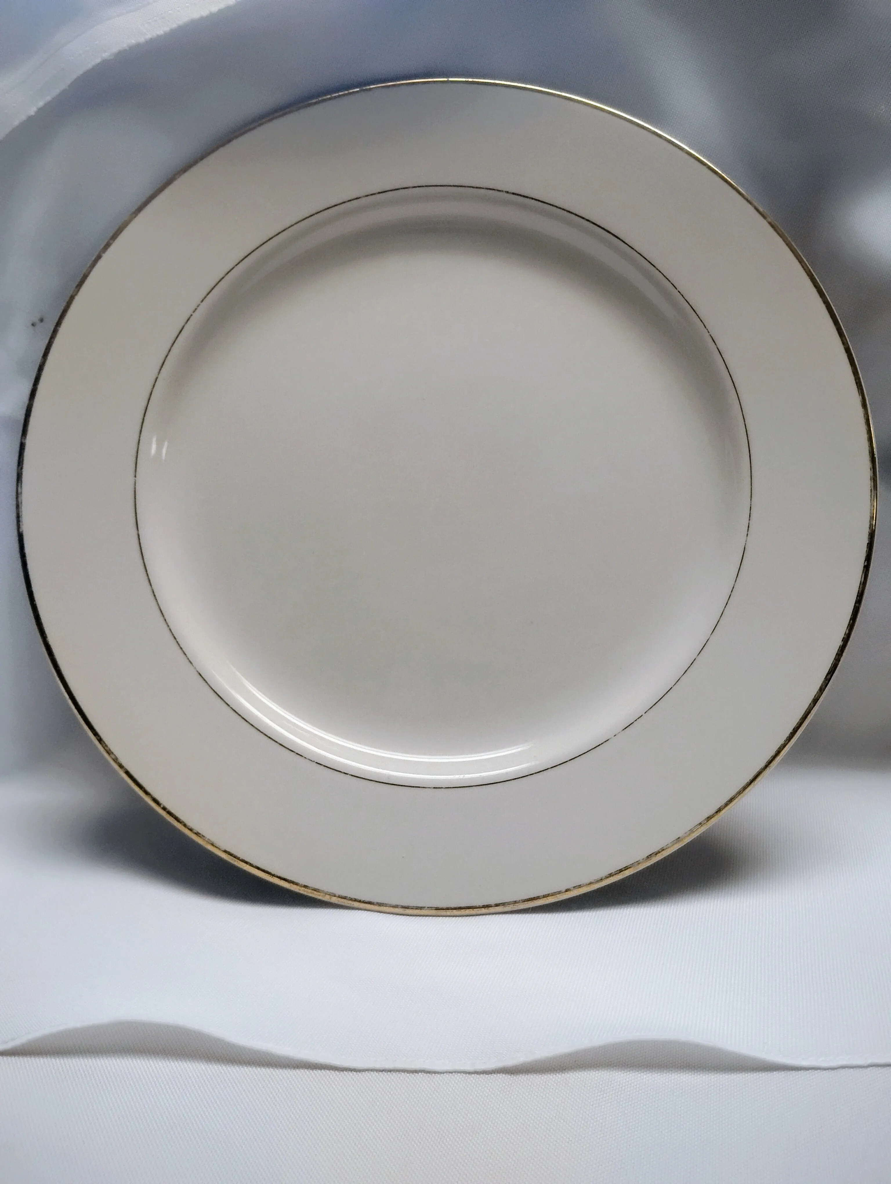 9" Luncheon Plate