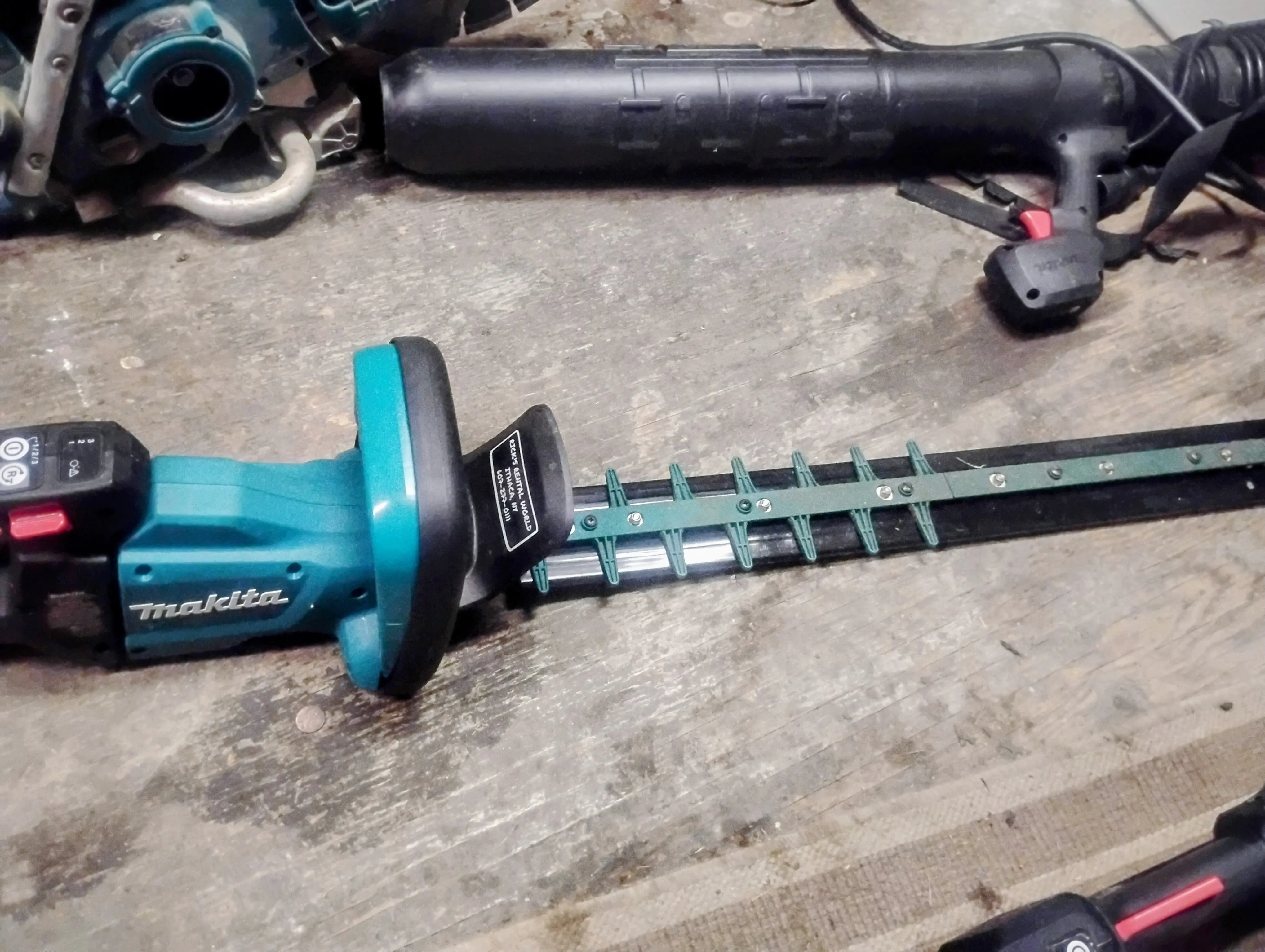Electric Makita Hedge Trimmer (30")
