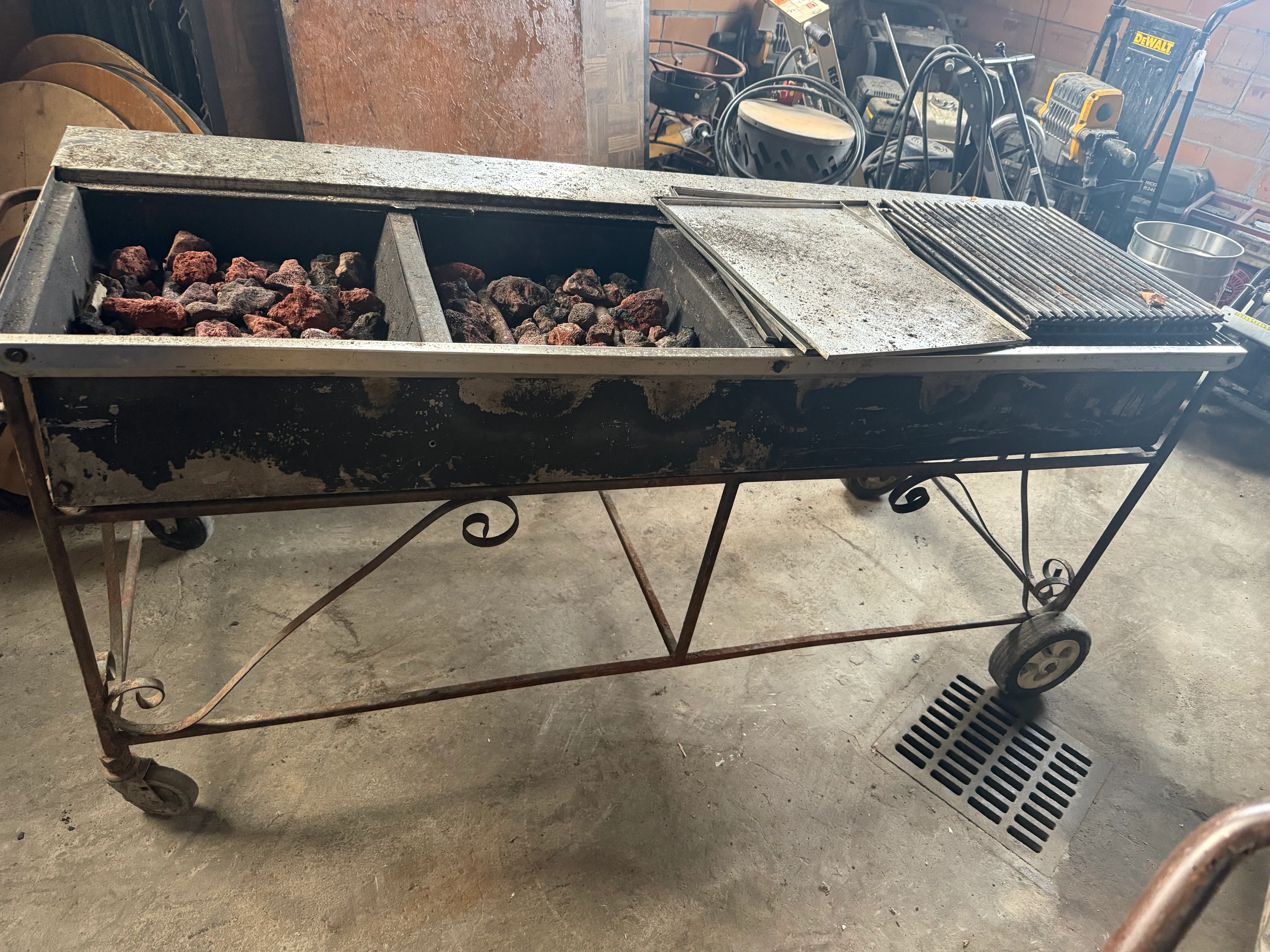 5' x 2' Propane Grill