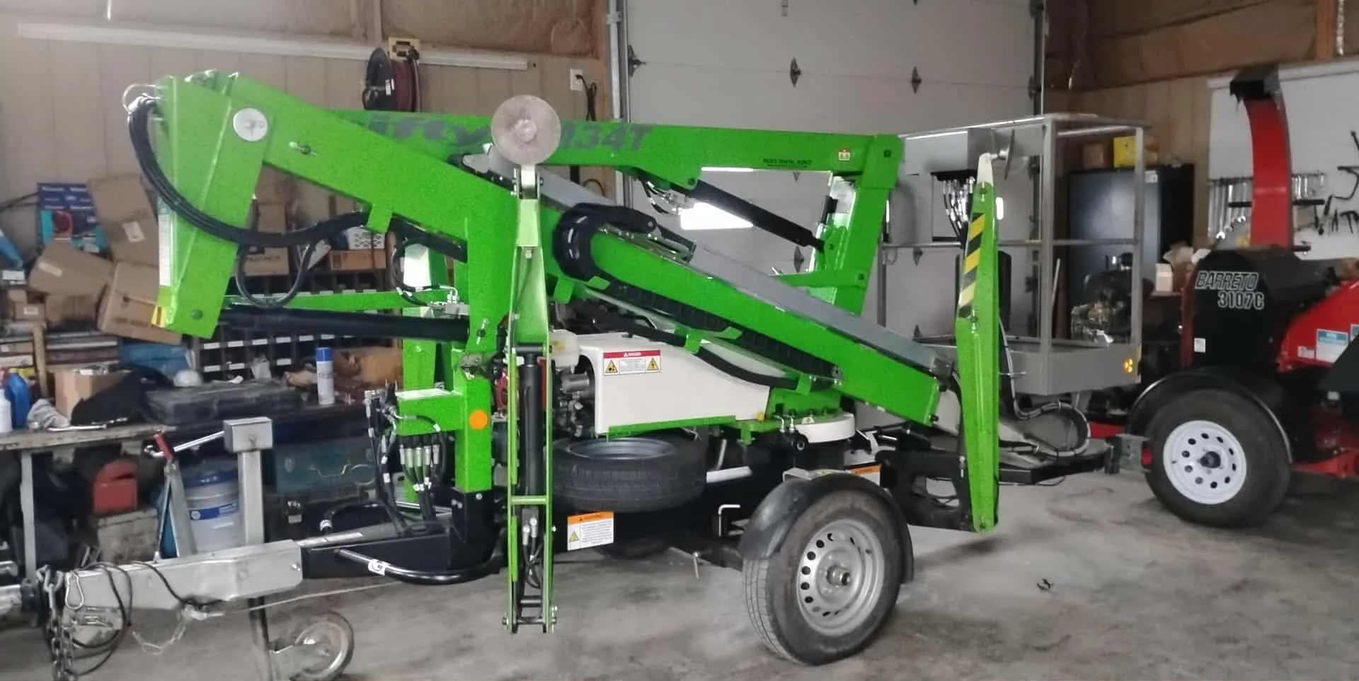 Nifty Lift TM34 (Tow-behind)