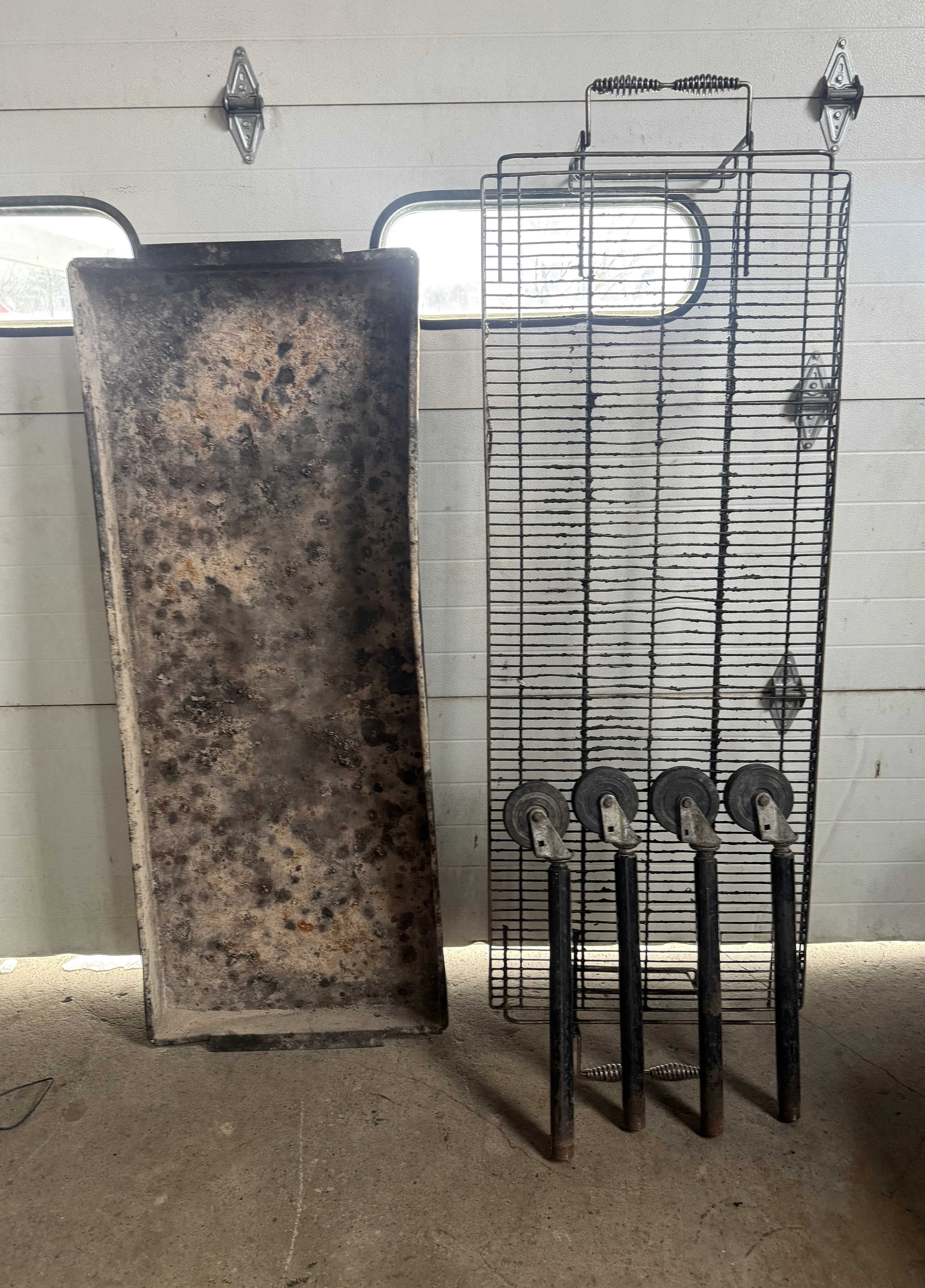 5' x 2' Charcoal Grill