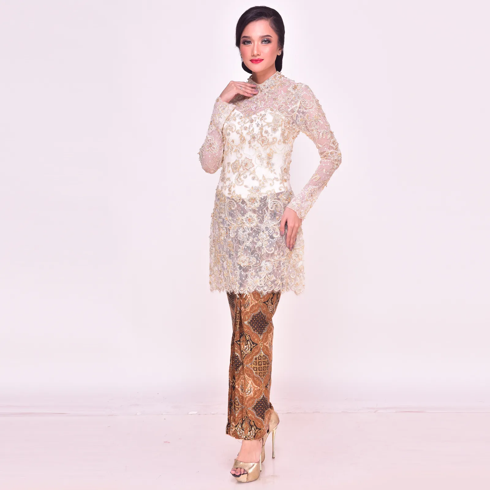 (KE-084) Kebaya Pengantin Gading Paris