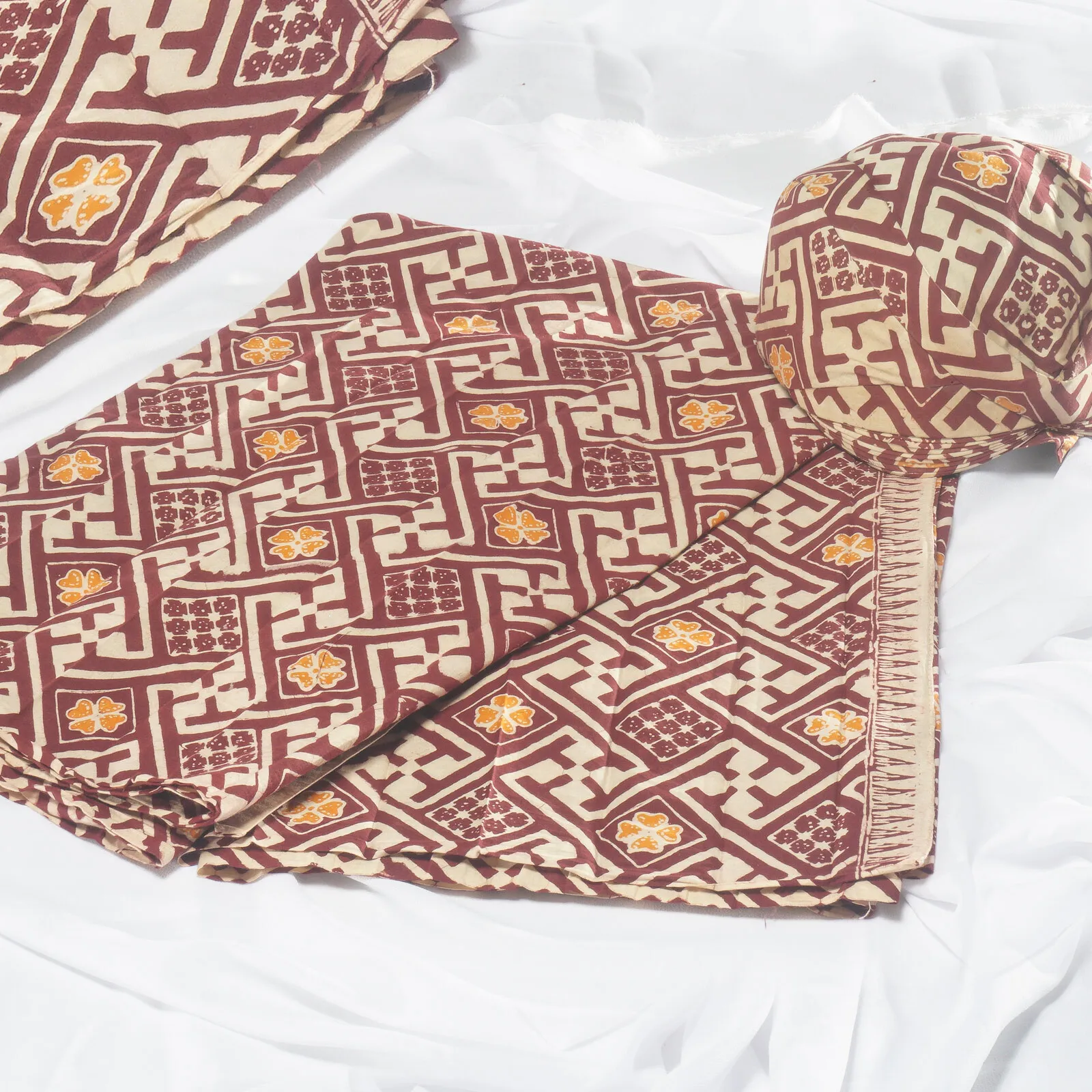 (KAT-012) Kain Sunda Bilik Marun