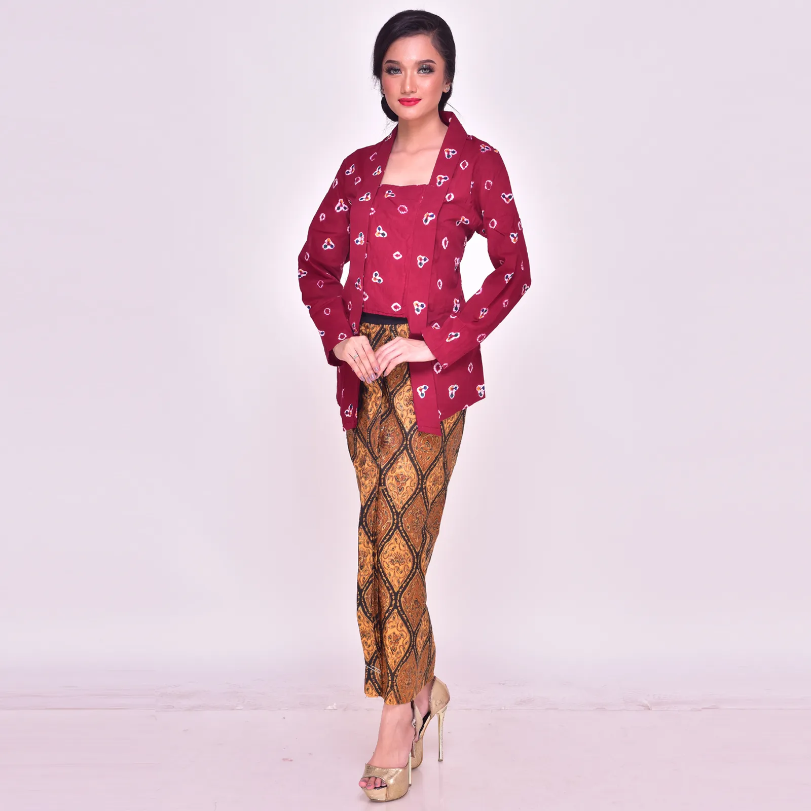 (BT-049) Kebaya Bridesmaid/Engagement/Graduation Jumputan Marun