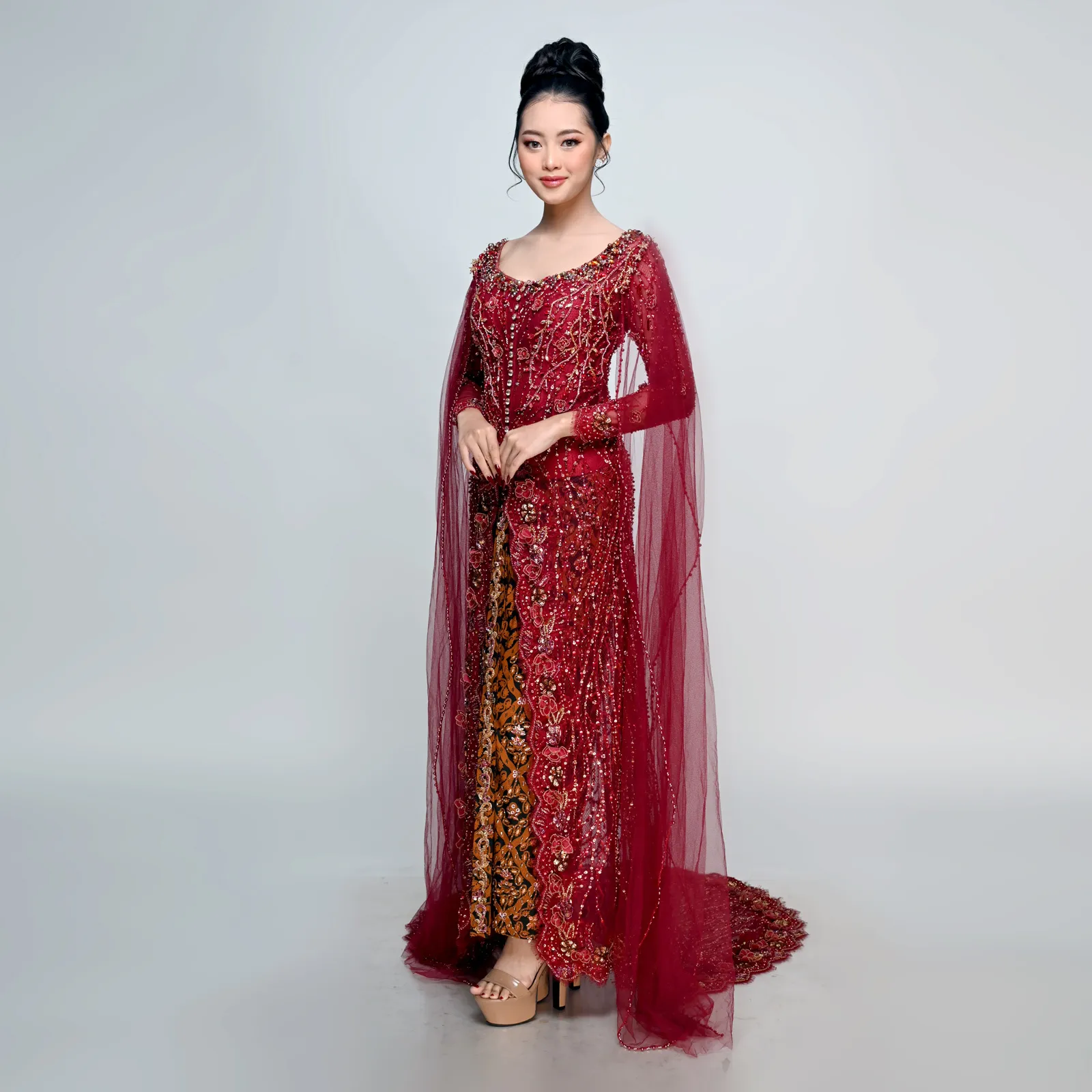 (KE-148) Kebaya Pengantin Marun Vannesa