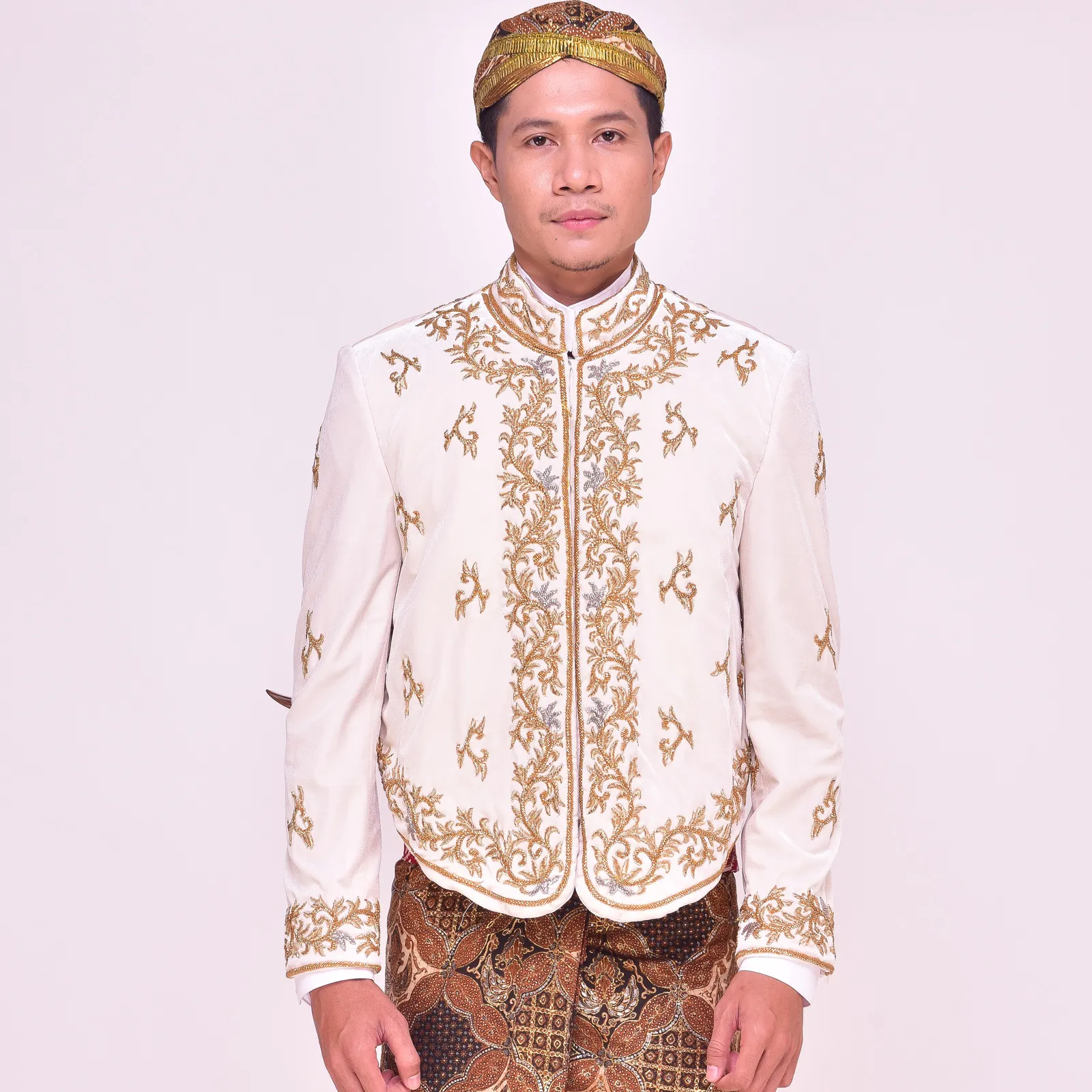 (BJ-140) Beskap Pengantin Bludru Putih