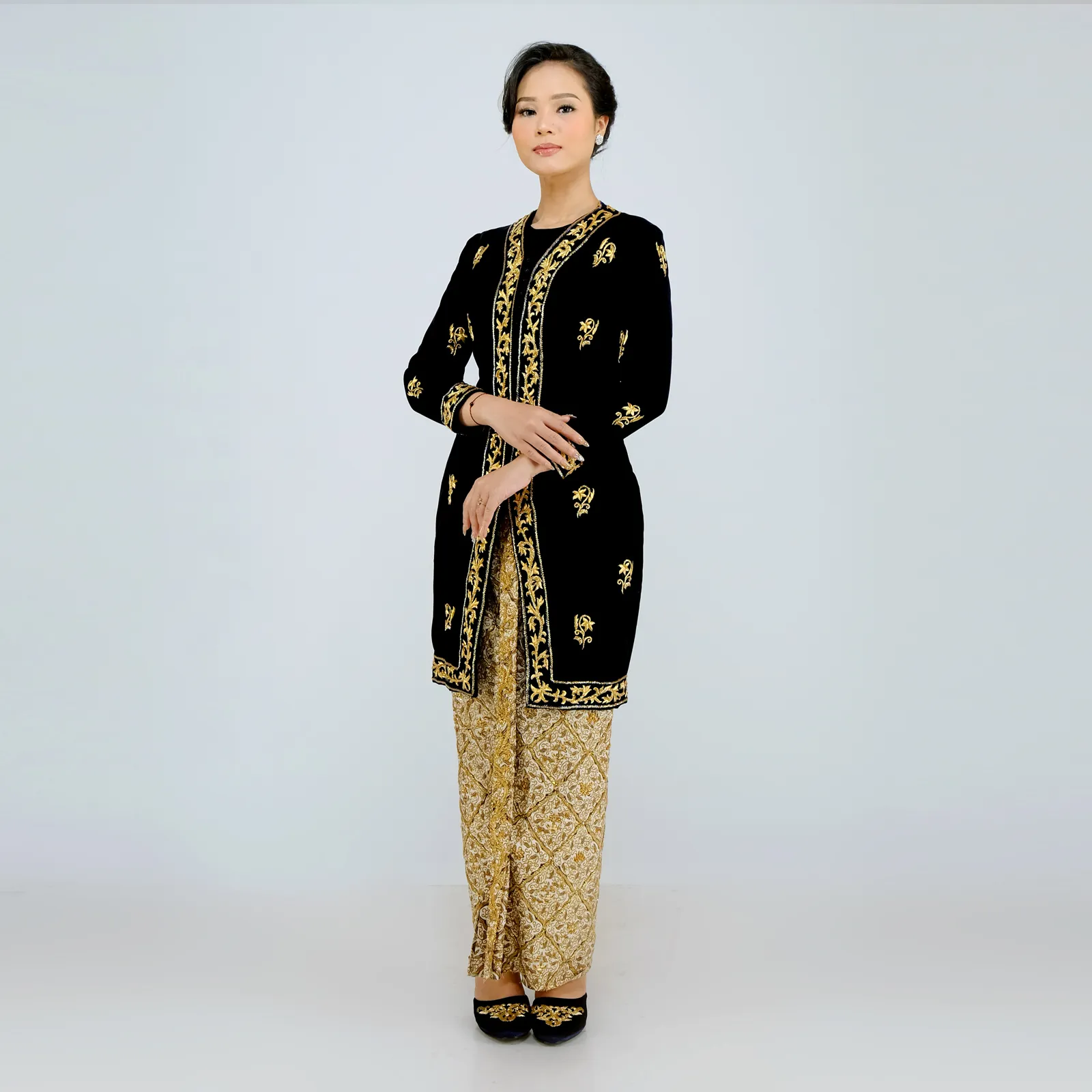 (KE-163) Kebaya Pengantin Bludru Navy Jihan I