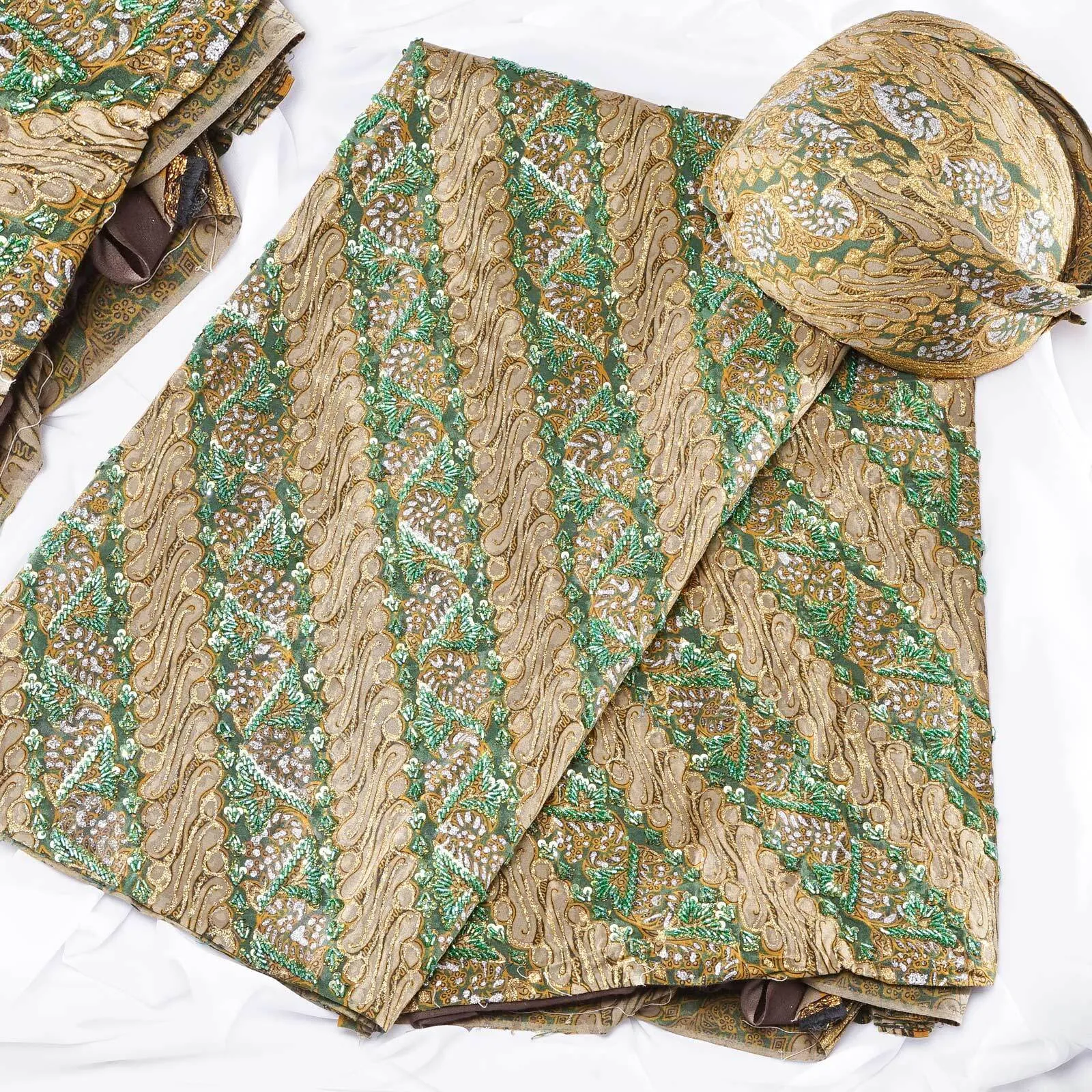 (KAM-044) Kain Pengantin Sunda/Solo Lereng Hijau Vidya