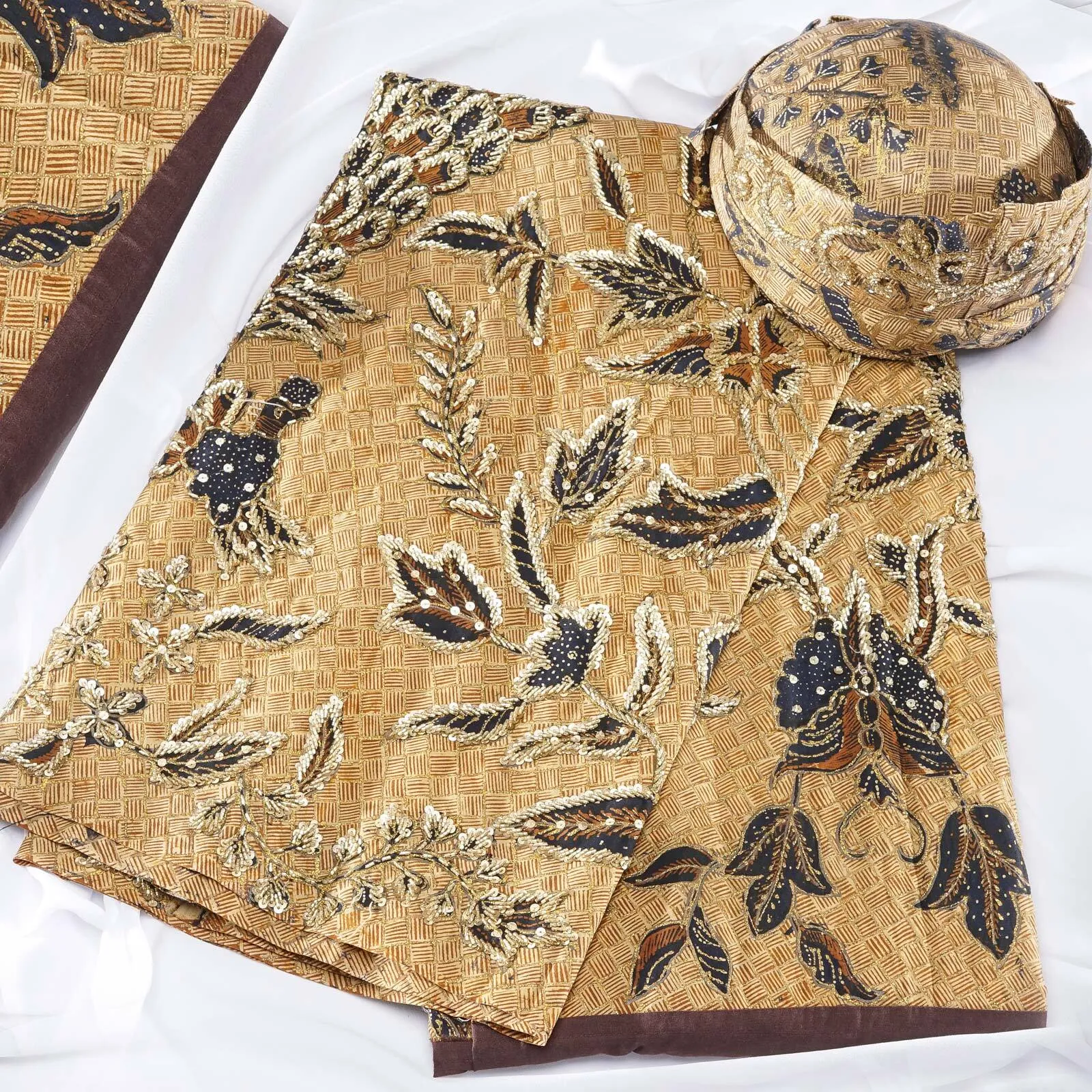 (KAM-047) Kain Pengantin Madura Intir-Intir Coklat