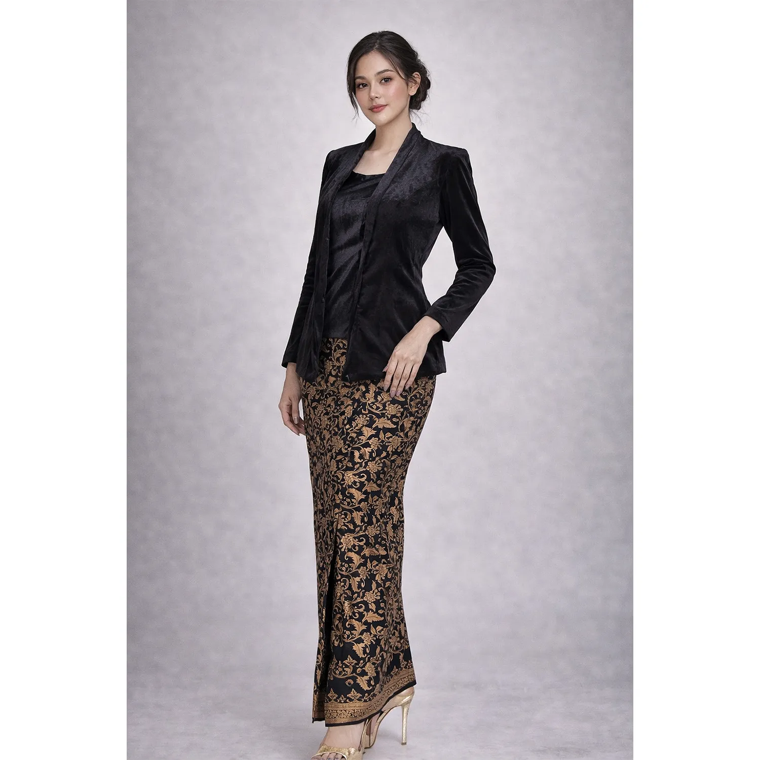 (BT-040) Kebaya Bridesmaid/Engagement/Graduation Bludru Hitam Polos
