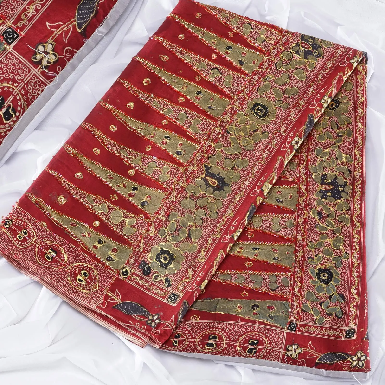 (KOT-012) Kain Betawi Merah Payet Bi Neni