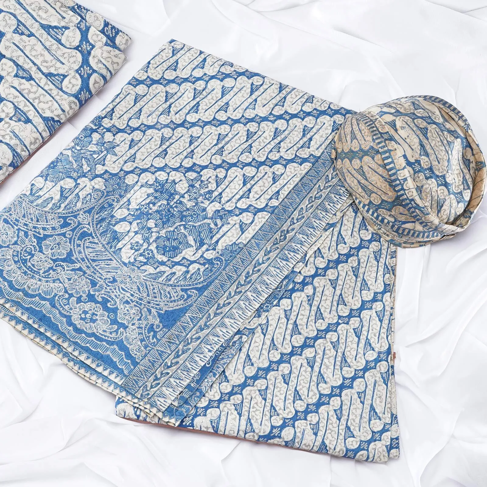 (KOT-034) Kain Sunda Lereng Biru Reny