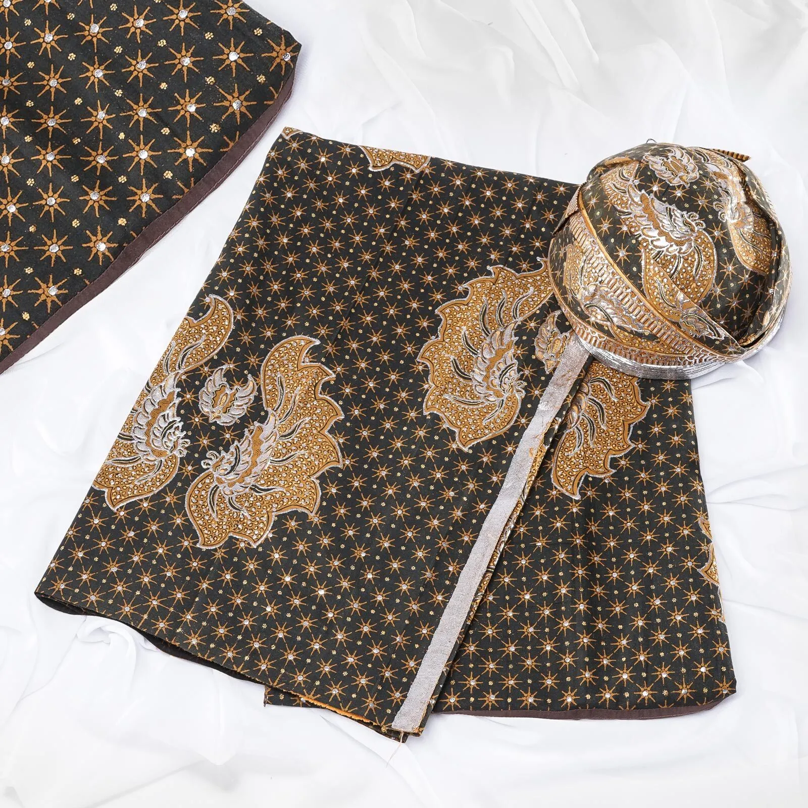 (KOT-083) Kain Sunda/Solo Truntum Coklat Silver Suharto