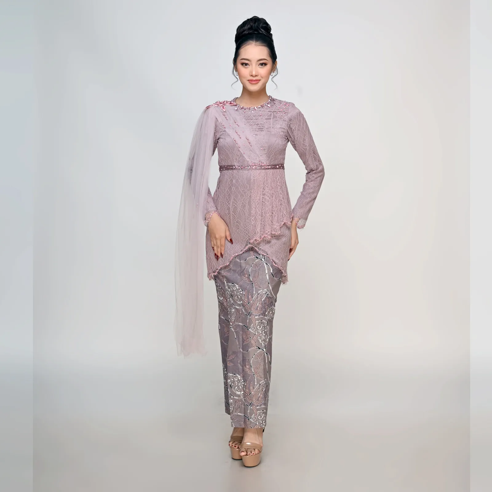 (BT-061) Kebaya Bridesmaid/Engagement/Graduation Brukat Ungu lilac