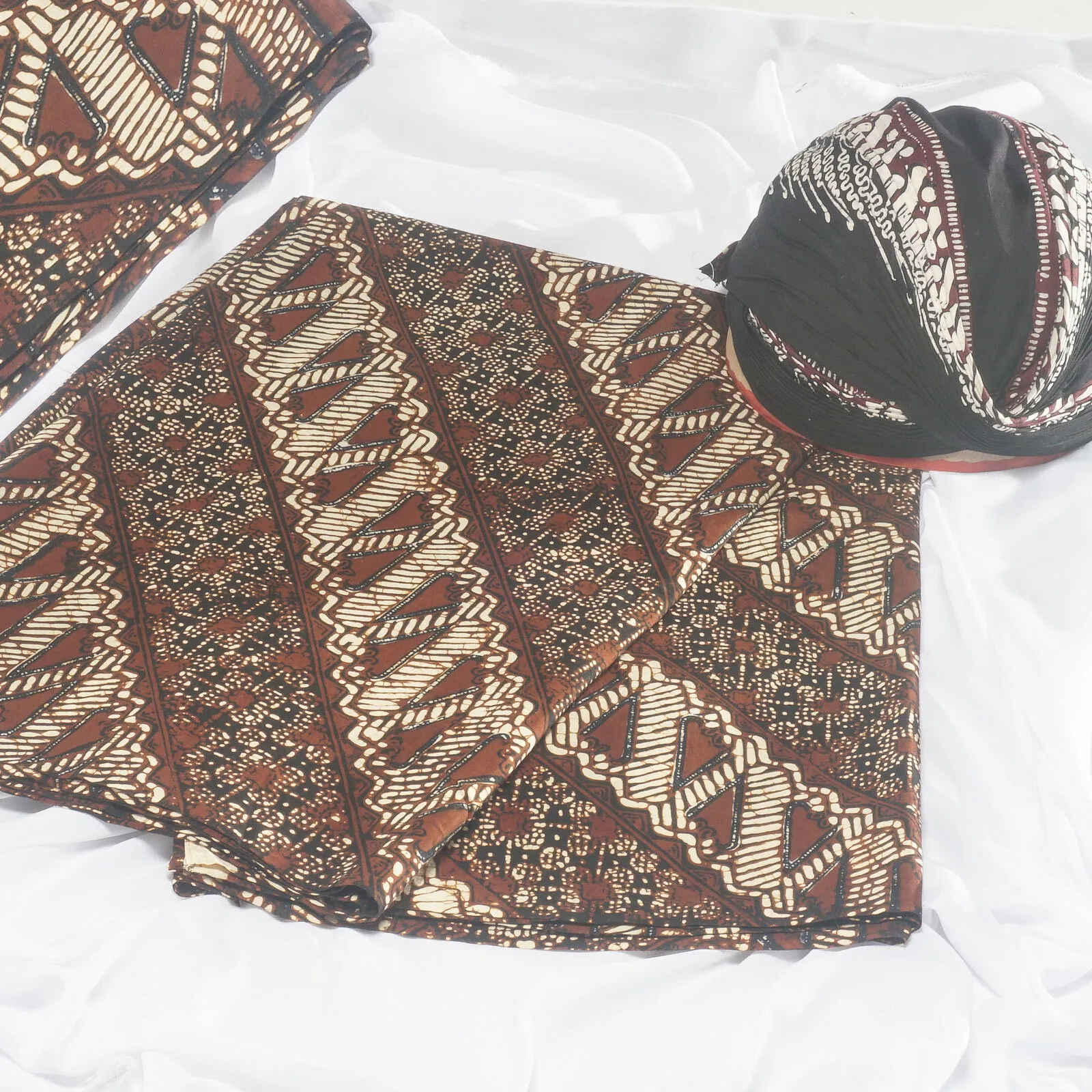 (KAT-050) Kain Jogja Lereng Temple