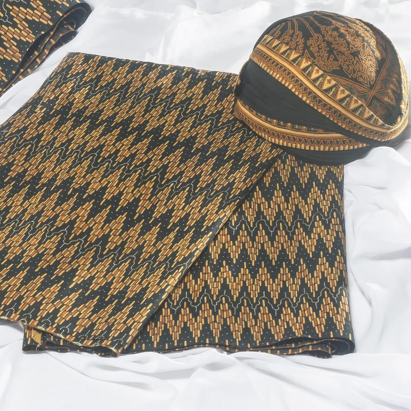(KAT-078) Kain Jawa Solo Terto Tedjo