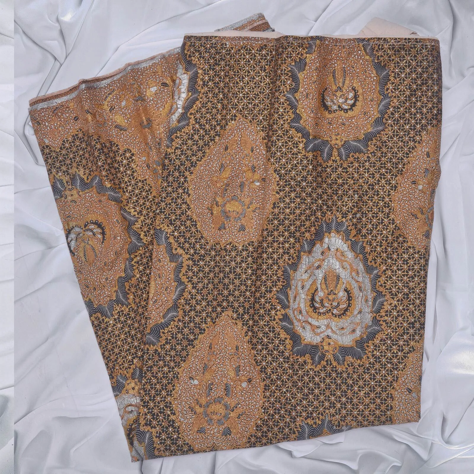 (KOT-119) Kain Solo Truntum Garuda