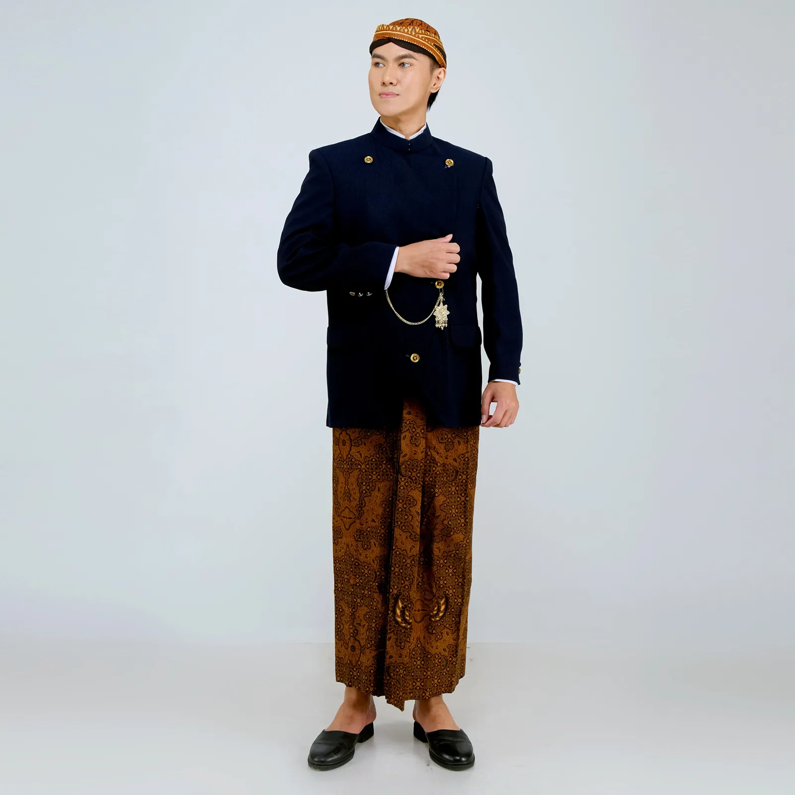 (LAN-008) Beskap Landung Biru Navy