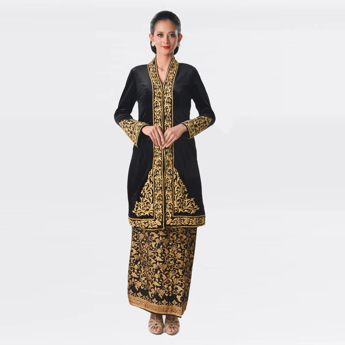 (KE-022) Kebaya Pengantin Bludru Hitam Sani