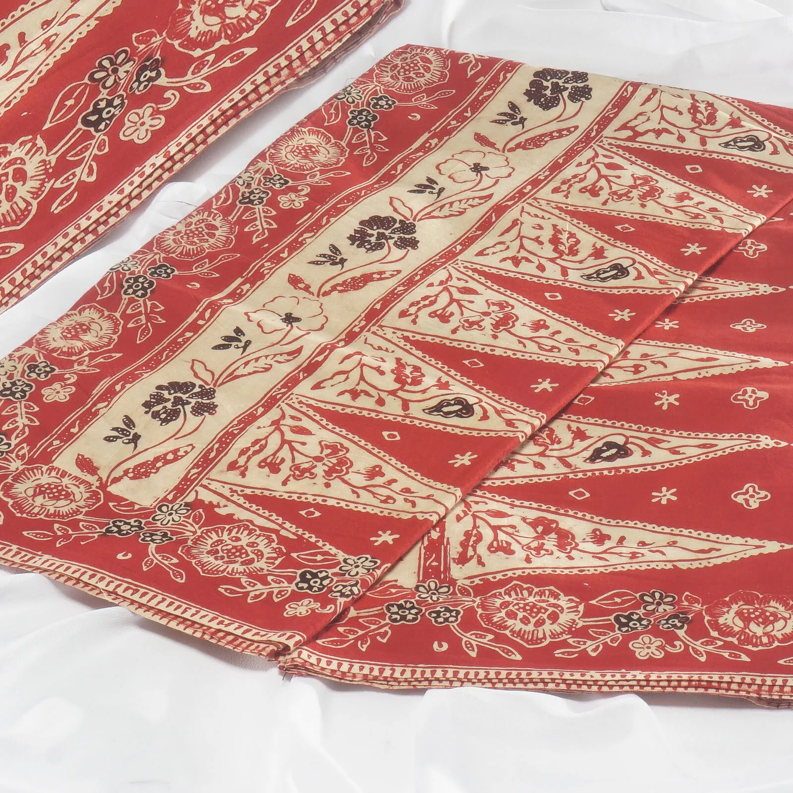 (KAT-008) Kain Betawi Sawitan Merah