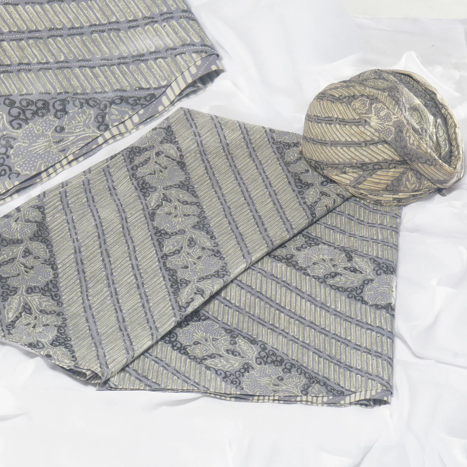 (KAT-022) Kain Sunda Dokter Abu-Abu