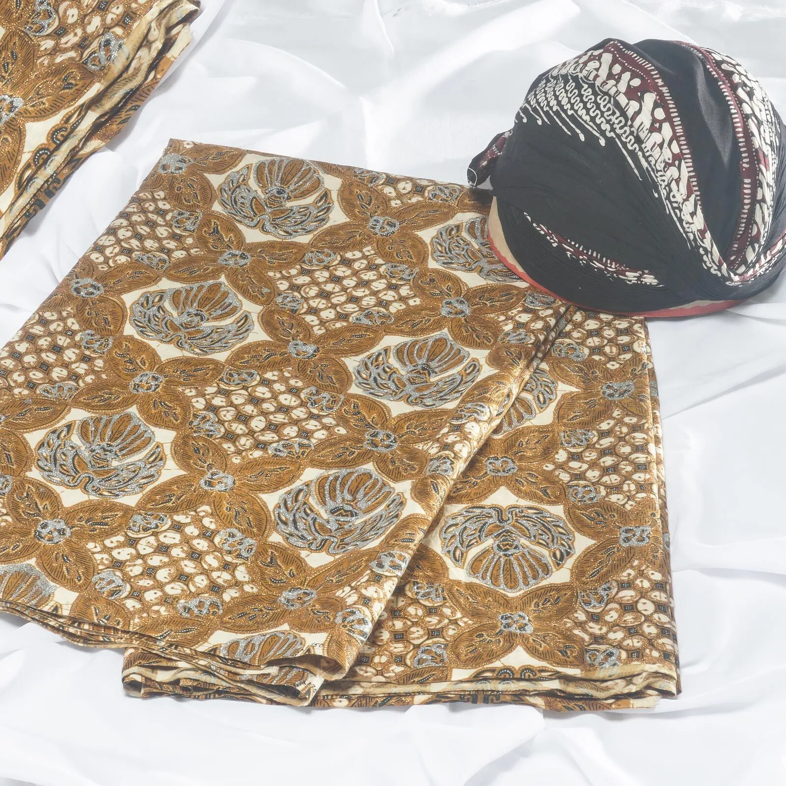 (KAT-033) Kain Jogja Kaung Garuda Emas