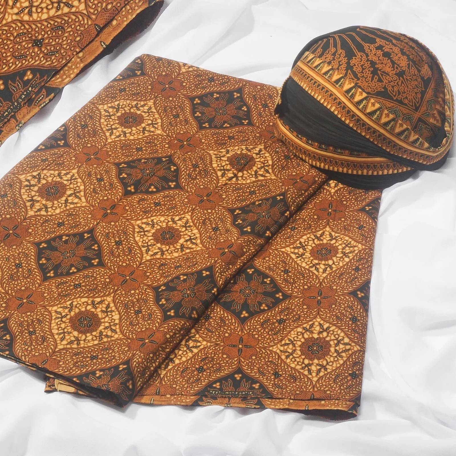 (KAT-075) Kain Jawa Solo Suryokusumo Biasa