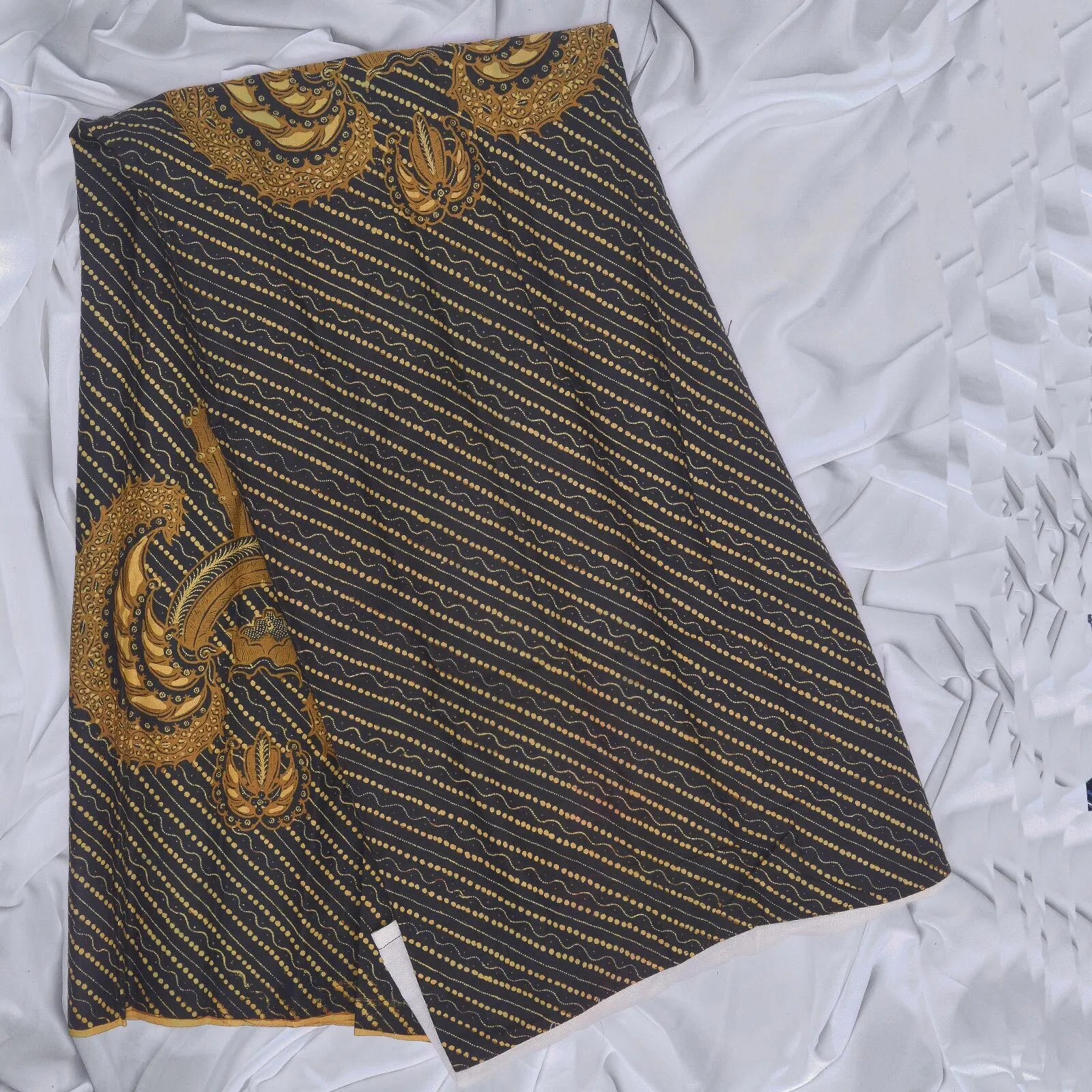 (KAT-093) Kain Jawa Solo Gordom Lasem