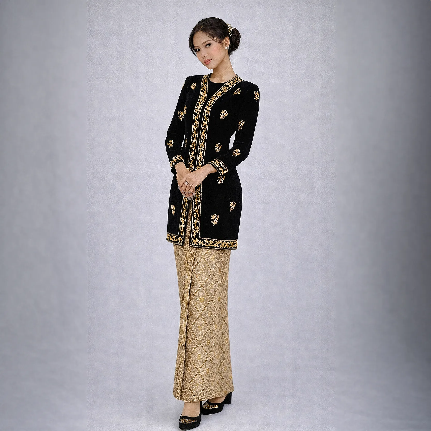 (KE-163) Kebaya Pengantin Bludru Navy Jihan I