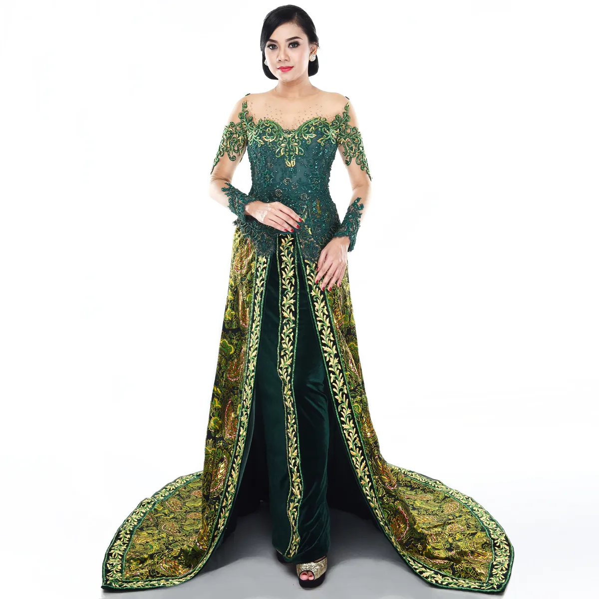 (KE-013) Kebaya Pengantin Bludru Hijau Batik