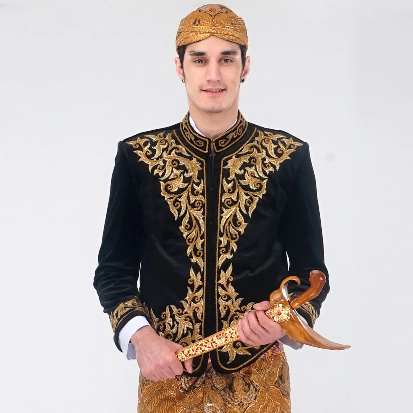 (BJ-021) Beskap Pengantin Bludru Hitam Apriyanti