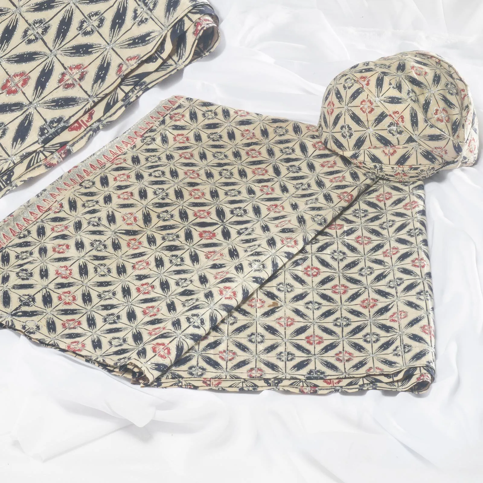 (KAT-014) Kain Sunda Biru Tikar Merah