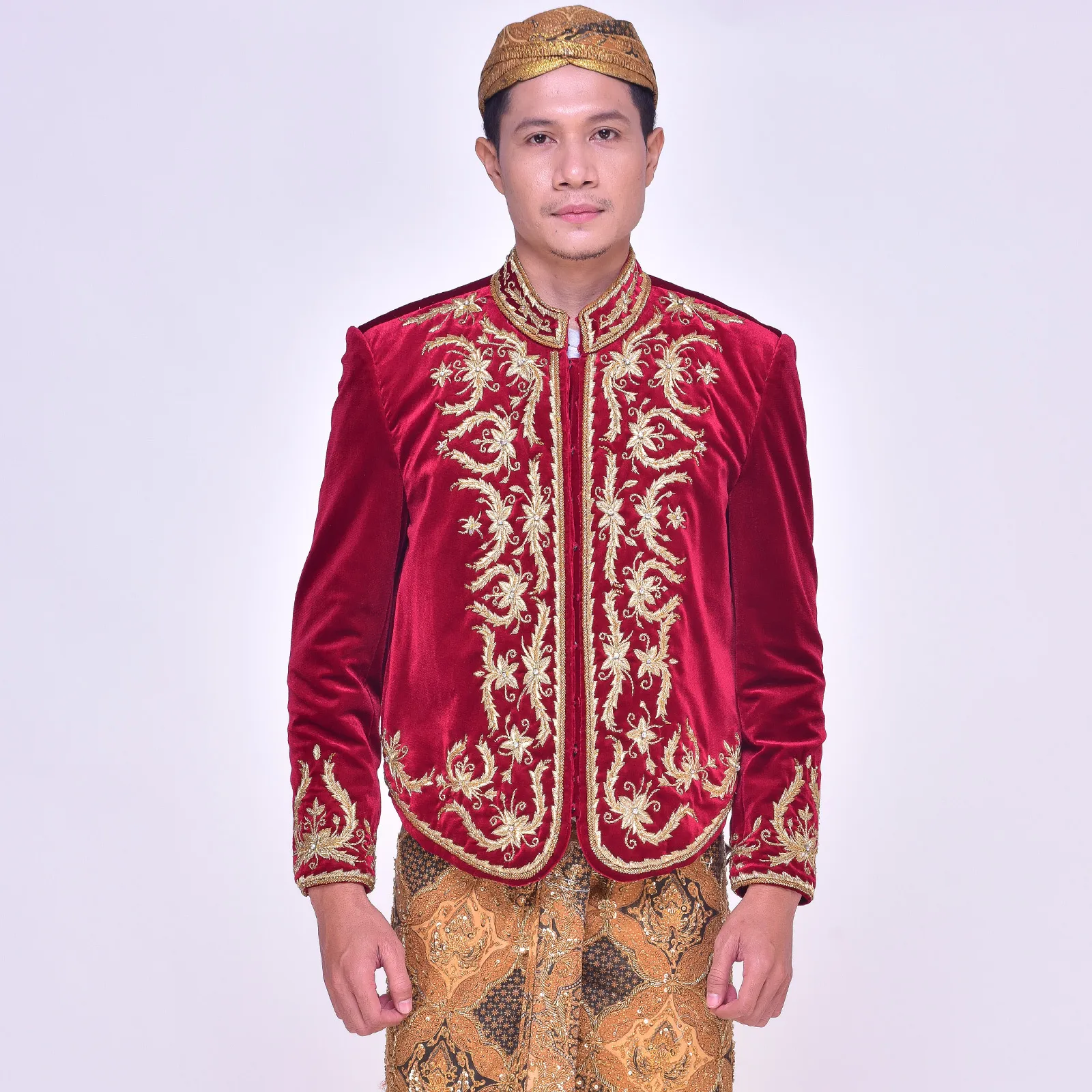 (BJ-116) Beskap Pengantin Bludru Merah Emas