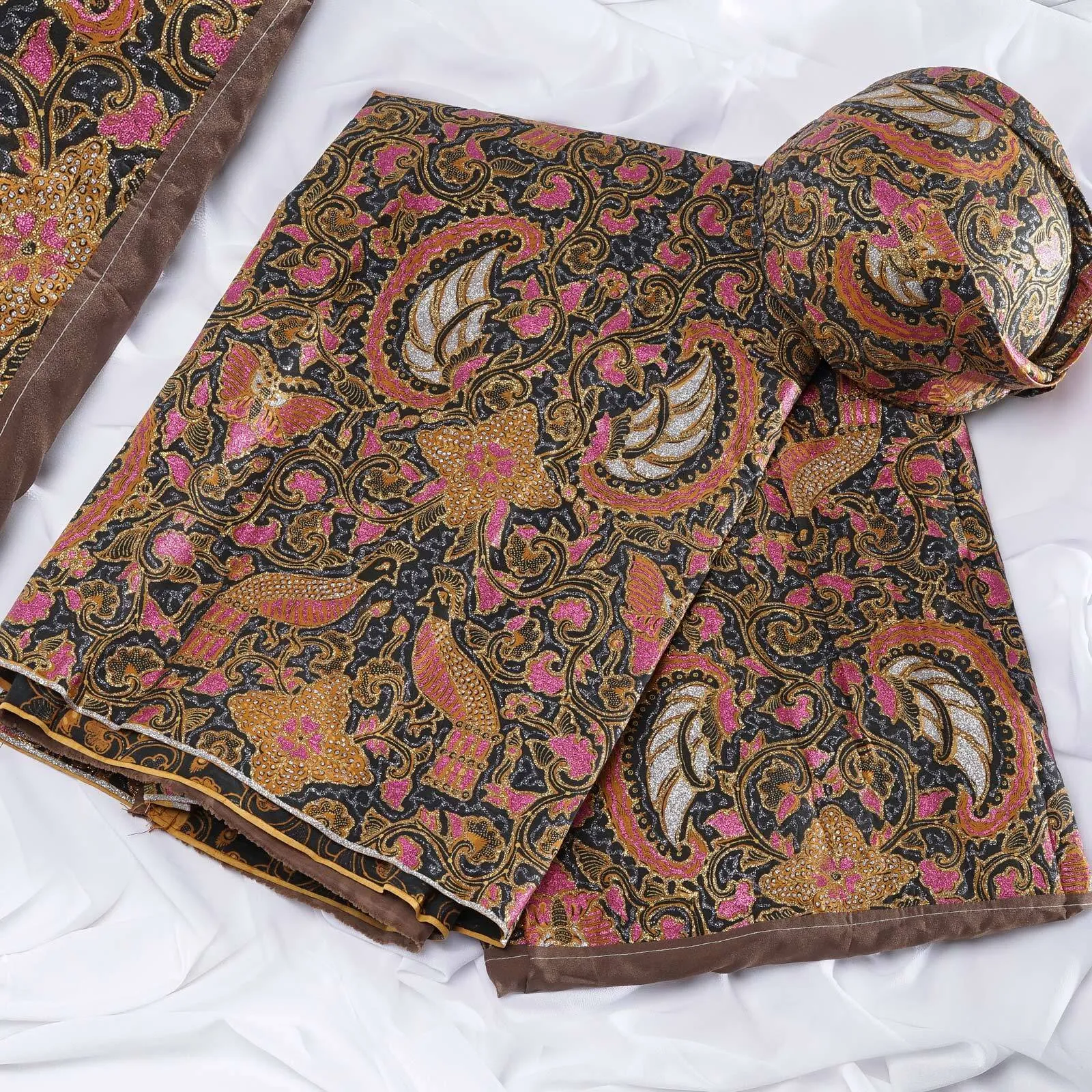 (KAM-038) Kain Pengantin Sunda Hitam Pink Wempy