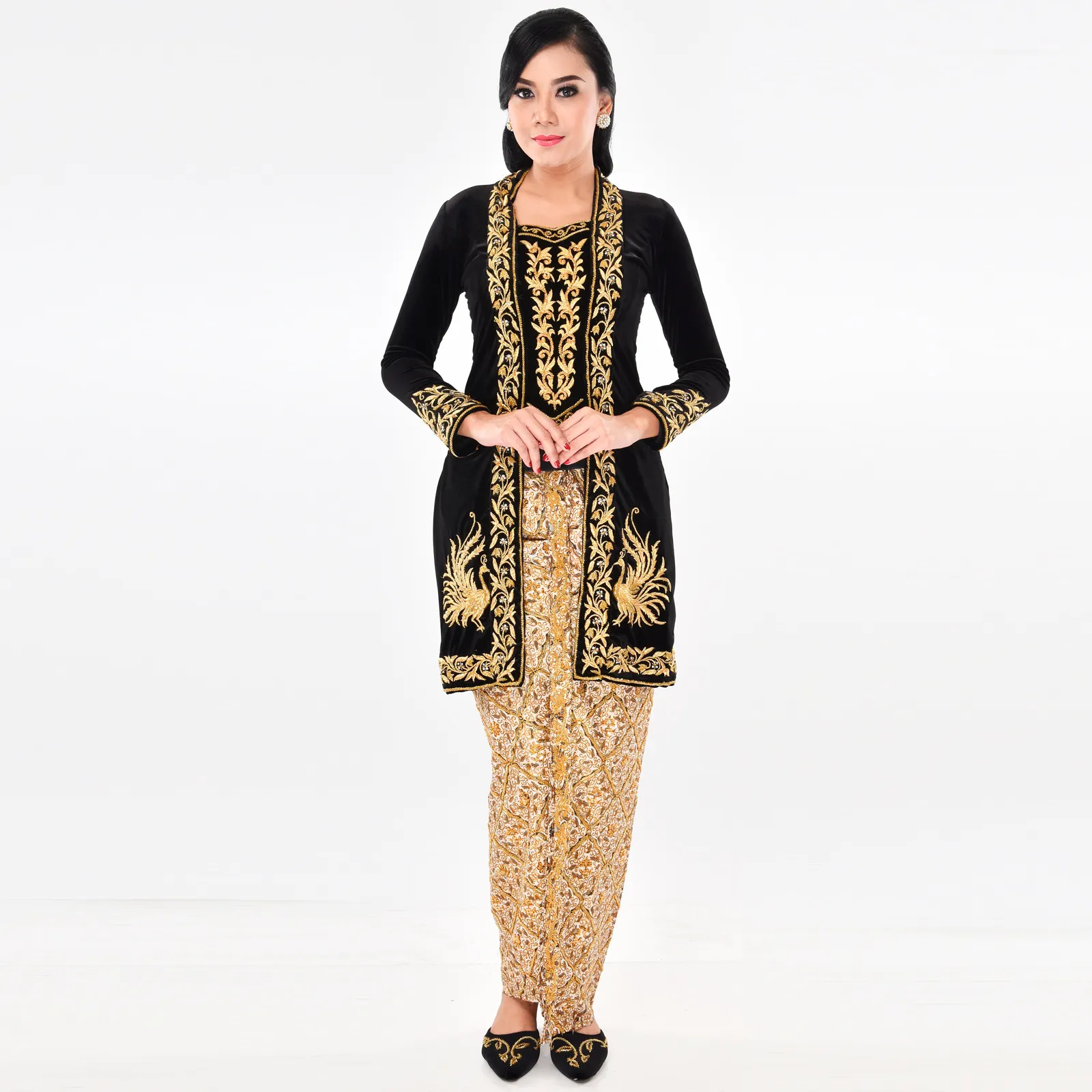 (KR-028) Kebaya Pengantin Bludru Hitam Glendia